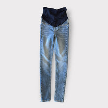 Load image into Gallery viewer, Ultra Skinny Jeans- XS
