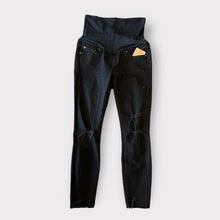 Load image into Gallery viewer, Distressed Black True Skinny Jeans- XS
