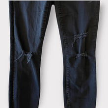 Load image into Gallery viewer, Distressed Black True Skinny Jeans- XS
