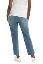 Load image into Gallery viewer, 28&quot; Ankle Straight Leg Jean in Kinsley
